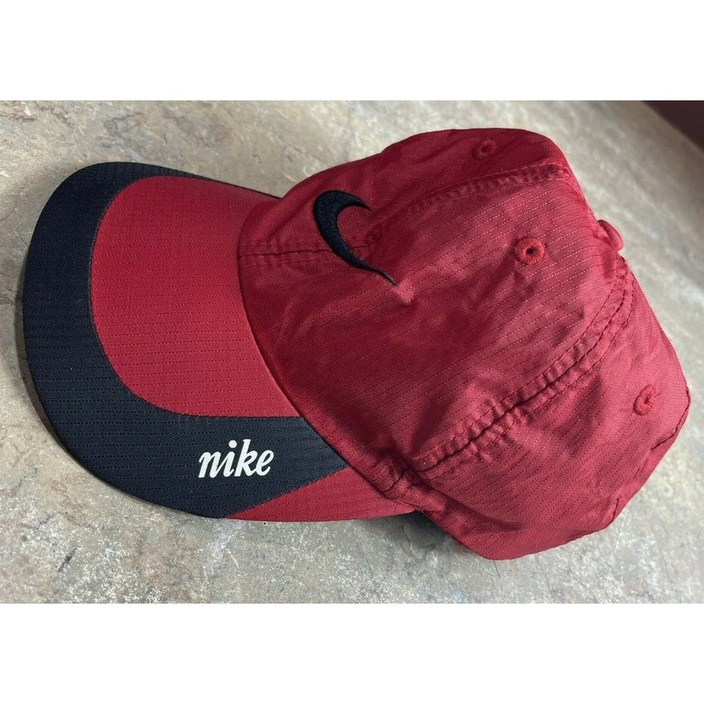 Nike Soccer Black Vintage Strapback Hat Cap Swoosh Logo 90's Nylon Red Tag Vtg